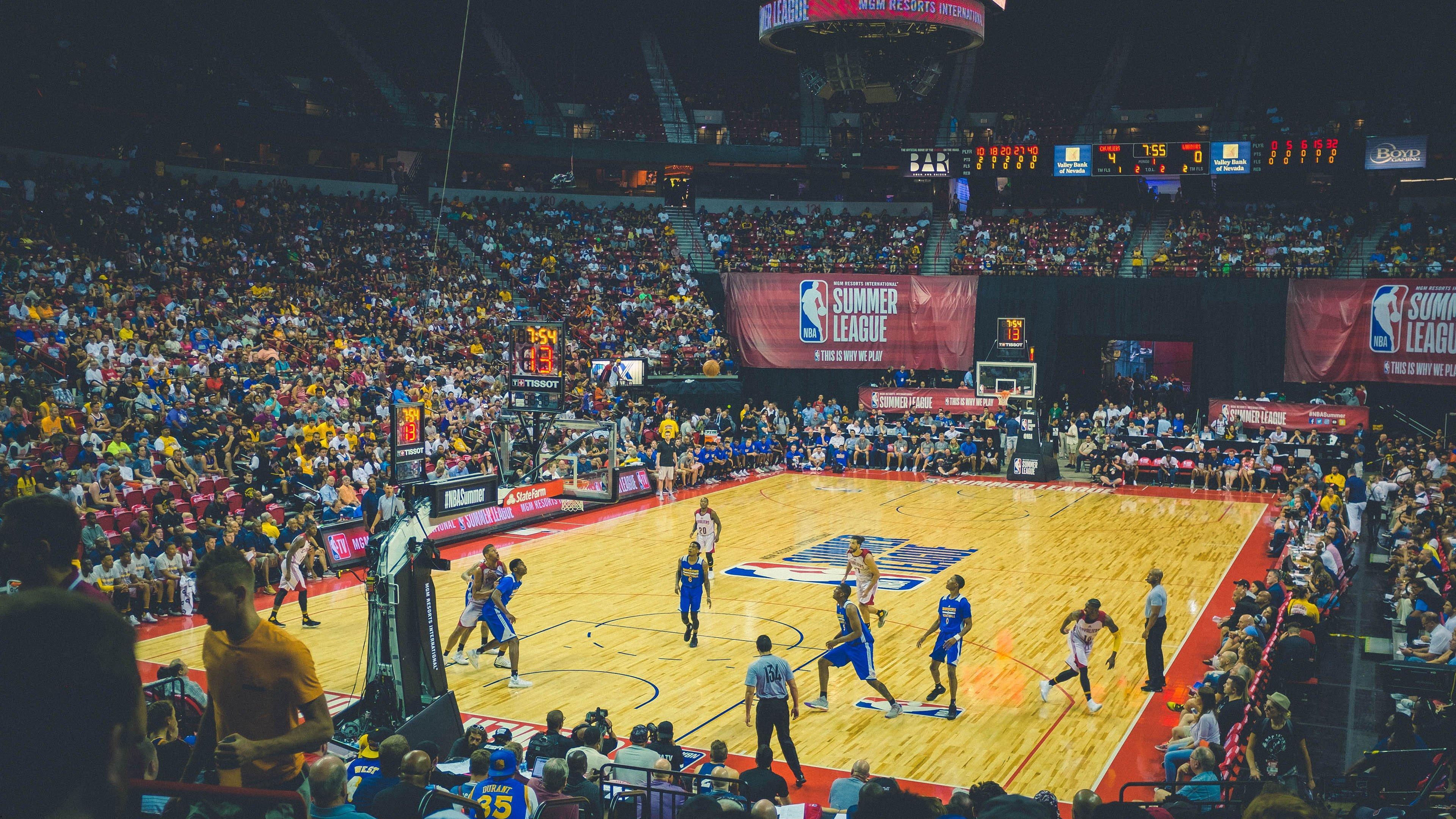 2026美职联首轮巅峰之战，孙兴慜与梅西的传奇对决点燃全球热潮